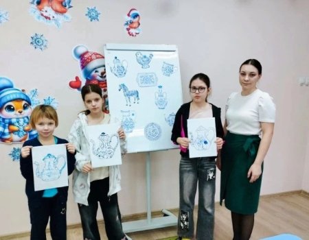 Знакомство с росписью Гжель, её характерными особенностями и элементами