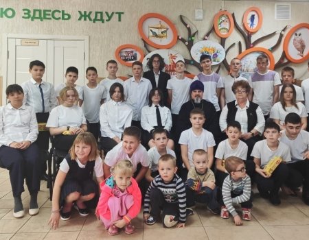 Воспитанников ОКУ «Центр «СемьЯ» посетил Благочинный Поныровского Церковного округа